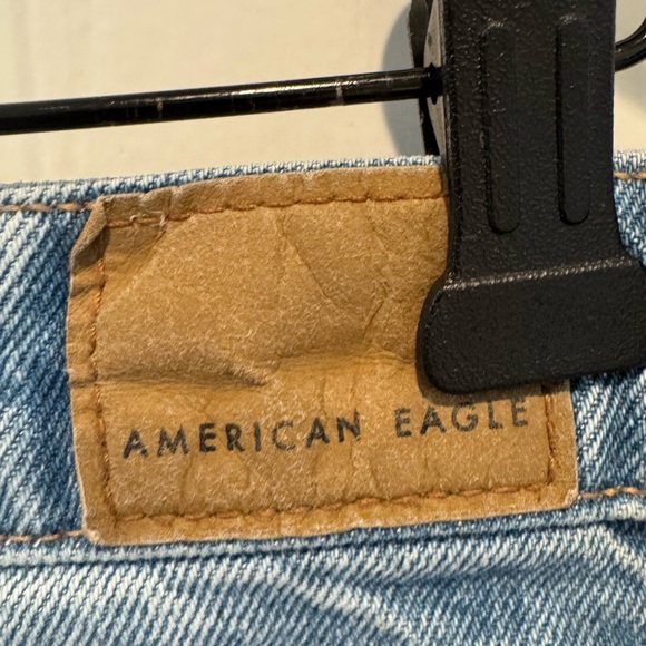 American Eagle Outfitters Light Wash Denim Barrel Jeans Size 14 - Picture 6 of 16